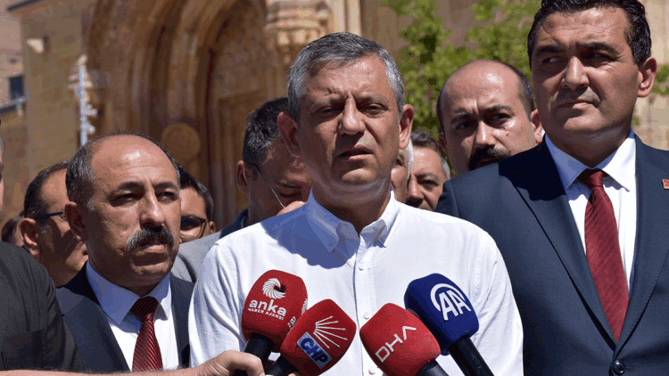 Gazze'de yaşananlara karşı TBMM'yi olağanüstü toplantıya çağırıyoruz