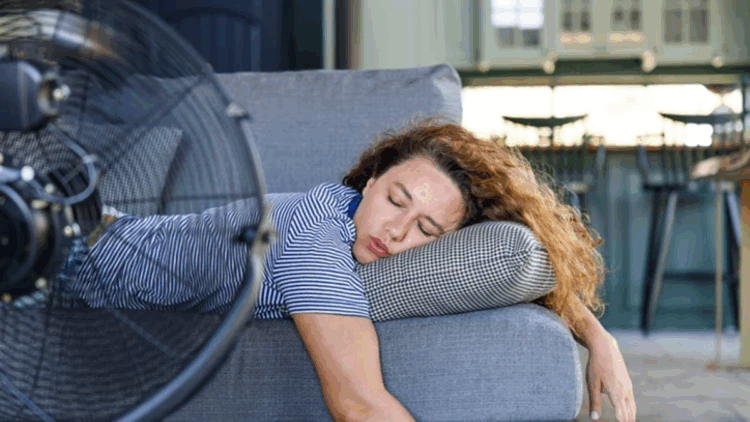 Gece klima karşısında uyumak enfeksiyon riskini artırıyor