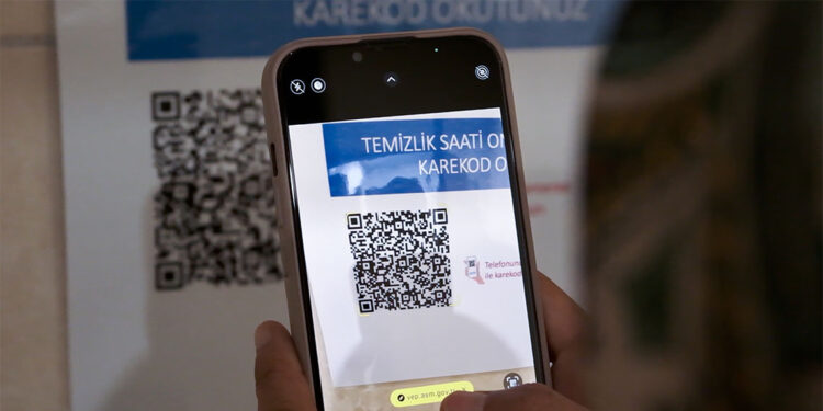 Hastanelerde 'QR Kod Temizlik Uygulaması' yaygınlaştırılıyor