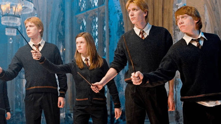 Harry Potter dizisinden Weasley kardeşlerin ilk kareleri paylaşıldı