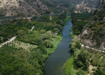 Hatay'ın saklı cenneti Aknehir dronla görüntülendi