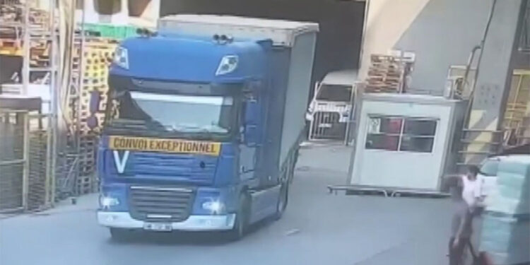 55 bin dolar değerindeki bebek bezlerini çalan nakliyeci yakalandı