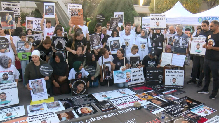 Bakırköy'de adalet nöbeti: Aileler adalet çağrısında bulundu