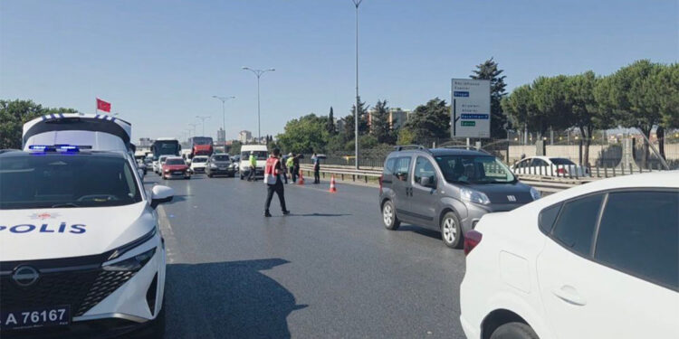 Bayrampaşa'da skuter kazası; 17 yaşındaki Berat öldü