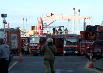 Haydarpaşa Limanı'nda yakıt ikmal gemisinde yangın