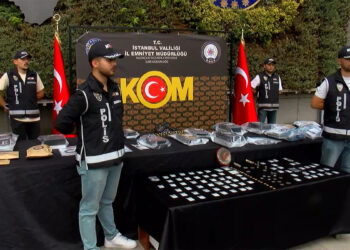 İstanbul'da kaçak pırlanta soruşturmasında 30 şüpheli tutuklandı
