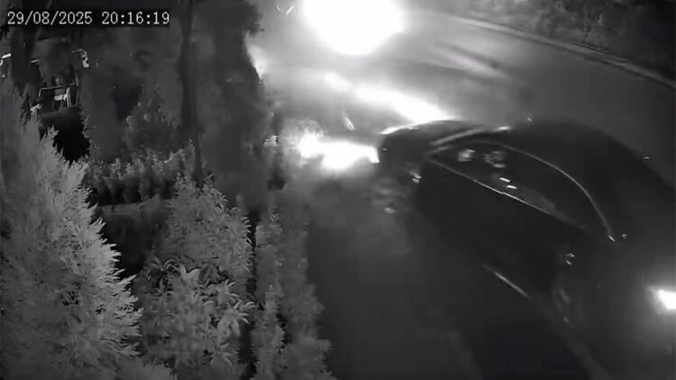 Sarıyer'de iki aracın çarpıştığı kaza kamerada