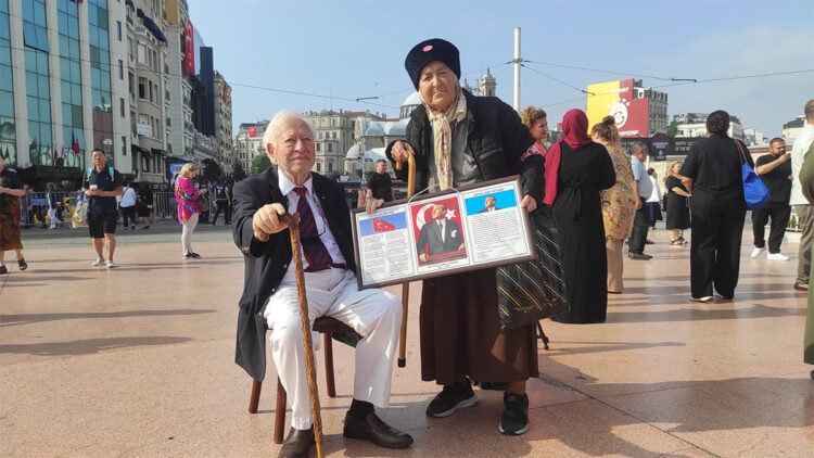 Taksim Meydanı'nda 30 Ağustos Zafer Bayramı töreni