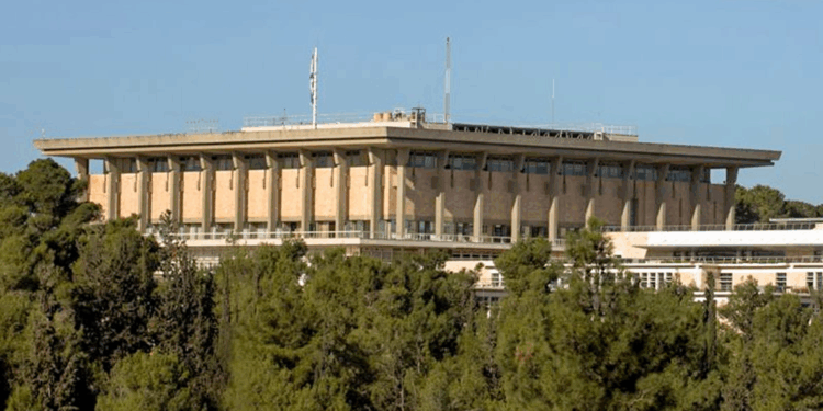 İsrail, BAE'deki tüm diplomatik personelini ve ailelerini tahliye edecek