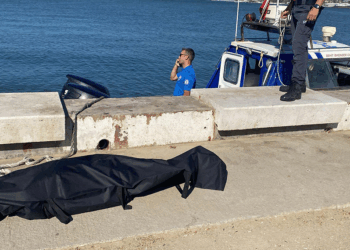 İzmir Bayraklı'da denizde erkek cesedi bulundu