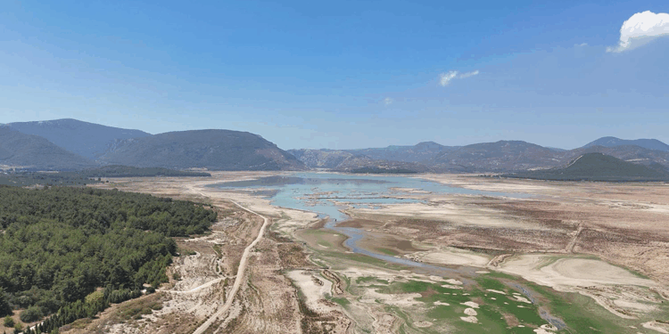 İzmir'e yer altı barajları ve göletler yapılmalı