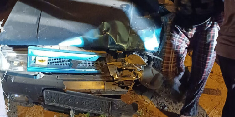 Jandarmanın dur ihtarına uymayan 2 kişi kazada yaralandı