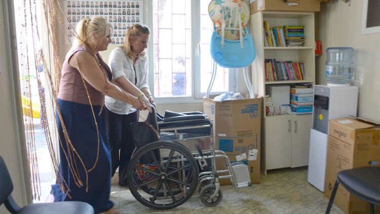 ihtiyaç dışı eşyalar komşulara hediye ediliyor