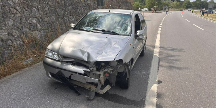 Karasu’da otomobille çarpışan elektrikli bisiklet sürücüsü öldü