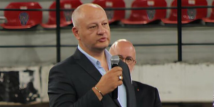 Karşıyaka'da Aygün Cicibaş kararlı