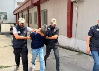 Kars'ta darbe girişimine katılan 2 ihraç uzman çavuş yakalandı
