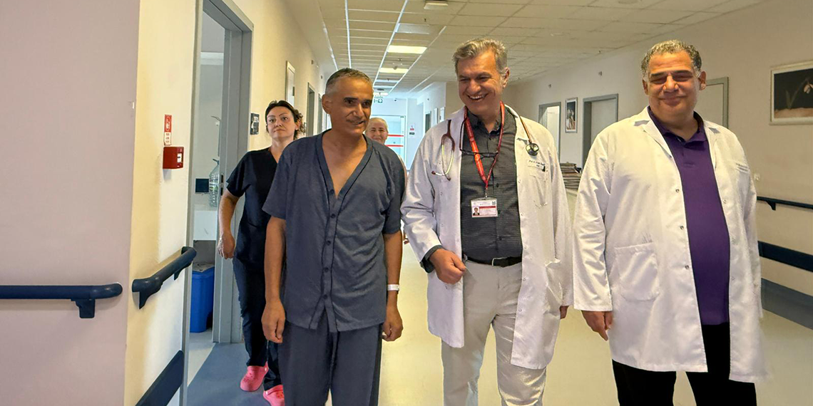 Kalbi durdurulmadan yapılan kapalı baypas ile 1 günde sağlığına kavuştu