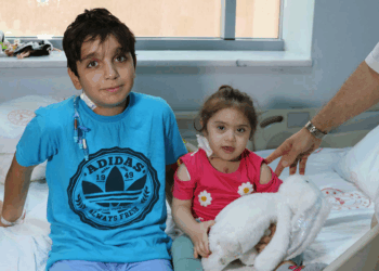 Kalp hastası kardeşler bir gün arayla ameliyat oldu