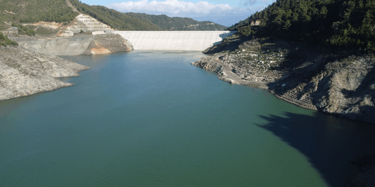 Karaçay Barajı'nın doluluk oranı yüzde 19'a düştü