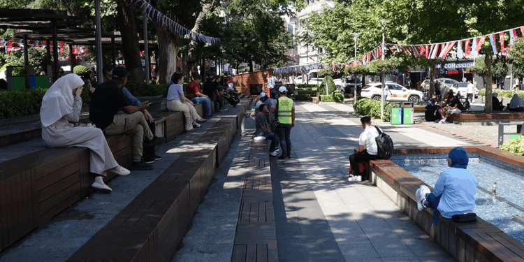 Karadeniz neşesini kaybetti; Türkiye'nin en mutsuz ili Trabzon oldu