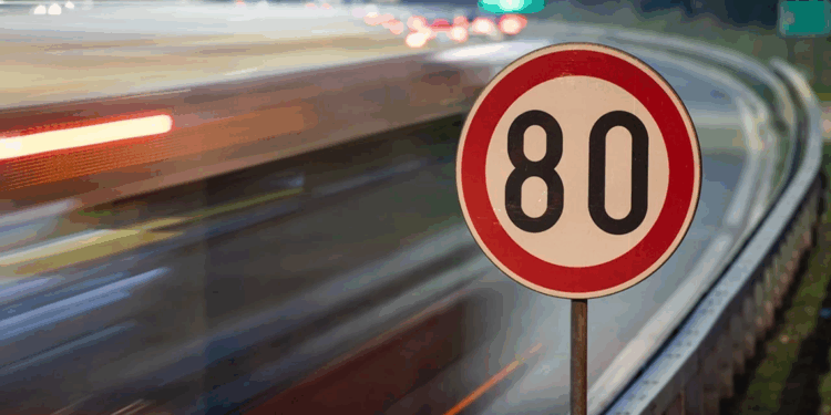 Karayollarında hız sınırları yeniden belirlenecek