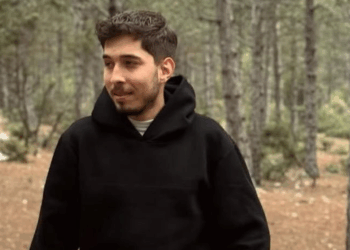 Kavşakta kamyonetle çarpışan motosikletin sürücüsü Baran Efe öldü