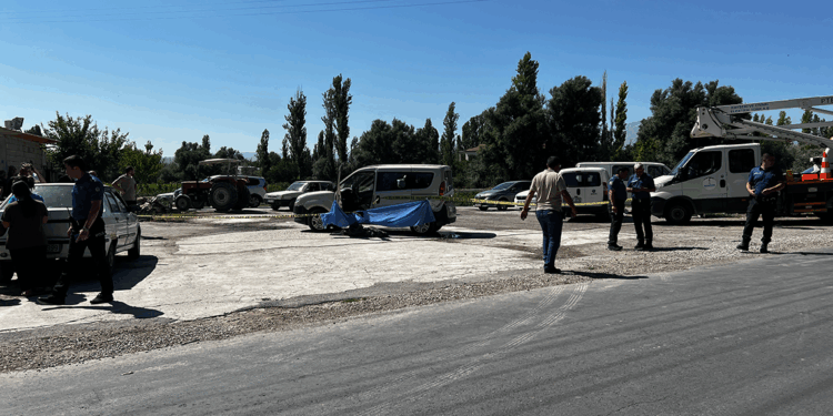 Kayseri'de hafif ticari aracın çarptığı bebek öldü