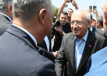 Kılıçdaroğlu, Muhittin Böcek ve Niyazi Nefi Kara'yı ziyaret etti