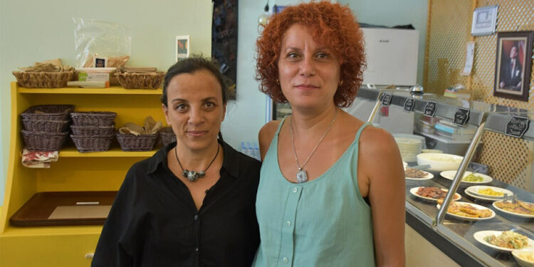 Lise arkadaşları hayallerini 32 yıl sonra gerçekleştirdi