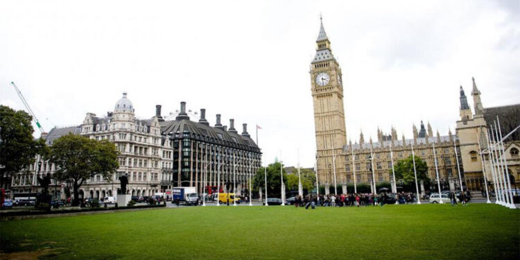 Gazze için gösteri düzenleyen protestoculara müdahale
