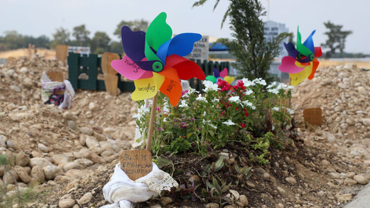 Antalya'da Kurşunlu Mezarlığı'nın hüzünlü simgeleri