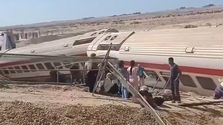 Mısır'da tren kazası: 3 ölü, 103 yaralı