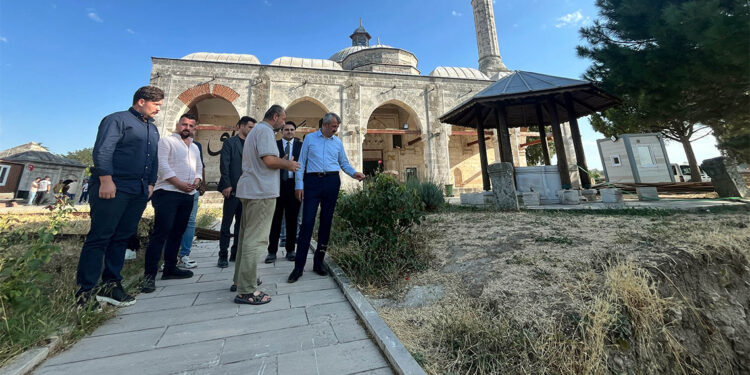 Muradiye Camisi Mevlevihanesi'nde çalışmalar devam ediyor