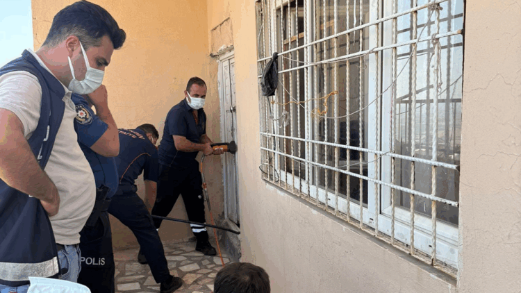 Mardin'de 2 kız kardeş evlerinde ölü bulundu