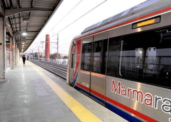 Marmaray'da 1 saat arayla iki kişi intihar etti
