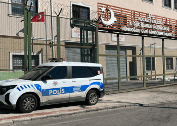 Meslektaşının kazara vurduğu jandarma personeli yaralandı