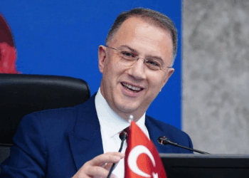 Murat Çalık Anayasa Mahkemesi'ne başvuruyor