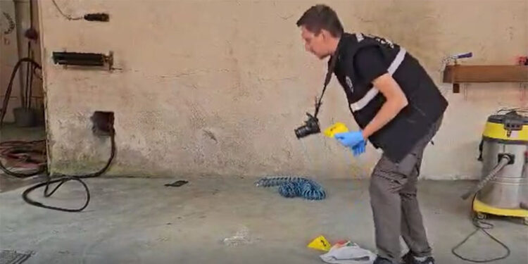 Çalıştığı otoparka pompalı tüfekle ateş açtı