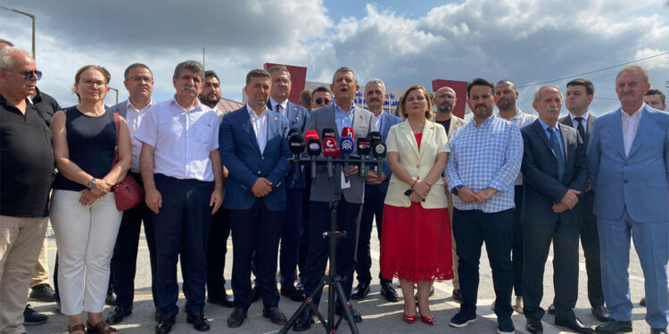 Erdoğan yenemediğini içeri atıyor