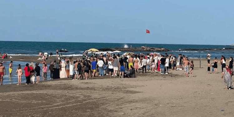 Ordu'da denize giren 2 arkadaştan 1'i boğuldu