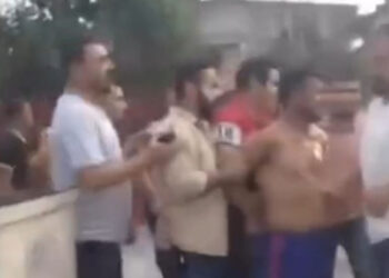 Polise taşla saldıran hükümlünün 9 yakını tutuklandı