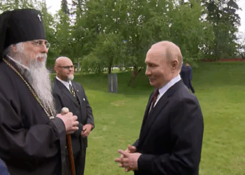 Putin, Alaska'daki Sovyet mezarlarını ziyaret etti