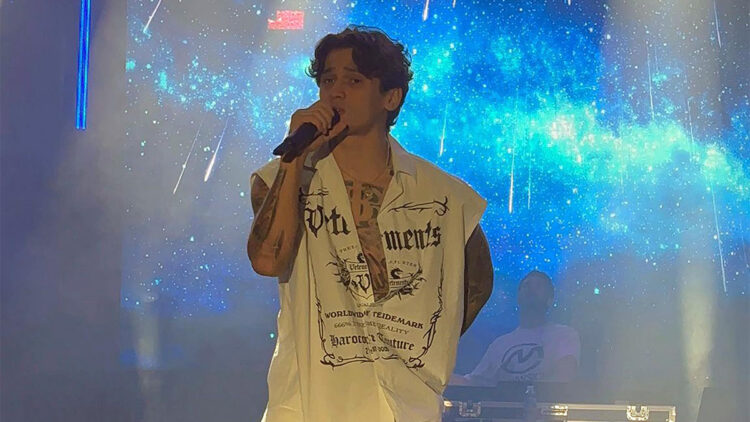 Rapçi Emirhan Çakal sahnede vuruldu