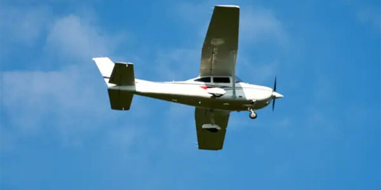 Romanya'da küçük uçak düştü: 2 ölü