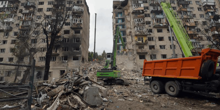 Rusya'dan Ukrayna eğitim merkezine saldırı: 1 ölü, 11 yaralı