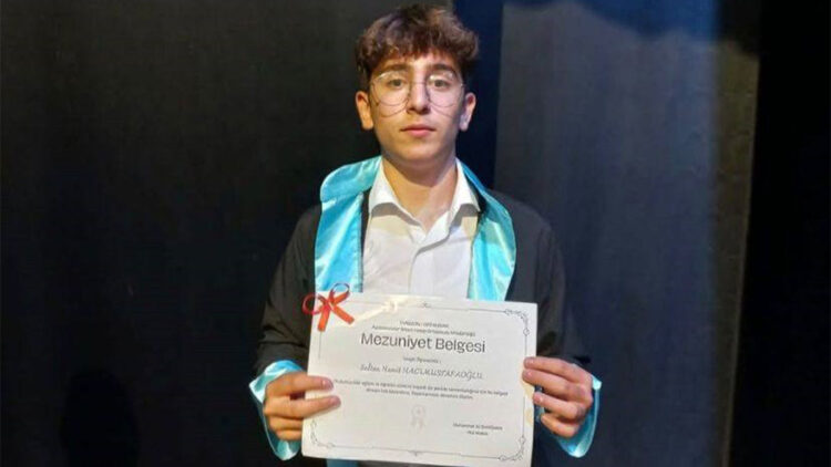 sahilde gezerken dalgalara kapılan çocuğun cansız bedeni bulundu