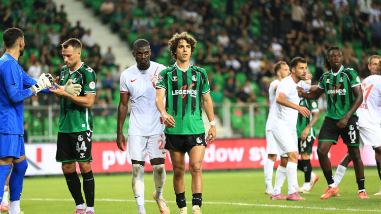 Sakaryaspor Boluspor'a 4-1 yenildi