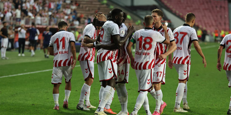 Samsunspor-Gençlerbirliği'ni 2-1 mağlup etti