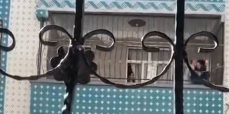 Şanlıurfa'da kadına şiddet kamerada