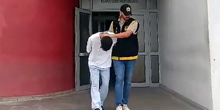 Vatandaşlık vaadi ve operasyon yalanıyla dolandırıldılar